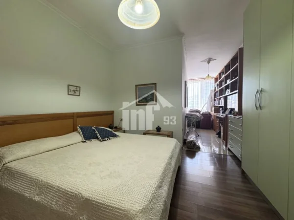 Tirane, shitet apartament 2+1 Kati 8, 120 m² 260.000 € (TEK KOMUNA E PARISIT)