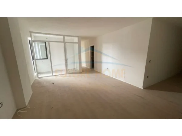 Tirane, shitet apartament 2+1 Kati 9, 92 m² 155.720 € (FUSHA E AVIACIONIT)