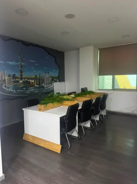 🏢 Shitet Ambient Biznesi tek Globi ne Rrugen e Kavajes,  600 mije euro, JEPET EDHE ME QERA