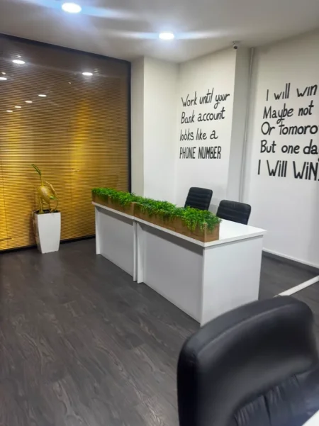 🏢 Shitet Ambient Biznesi tek Globi ne Rrugen e Kavajes,  600 mije euro, JEPET EDHE ME QERA