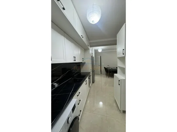 Tirane, jepet me qera apartament 1+1 Kati 1, 60 m² 550 € (KOPSHTI BOTANIK)