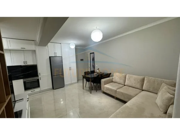 Tirane, jepet me qera apartament 1+1 Kati 1, 60 m² 550 € (KOPSHTI BOTANIK)
