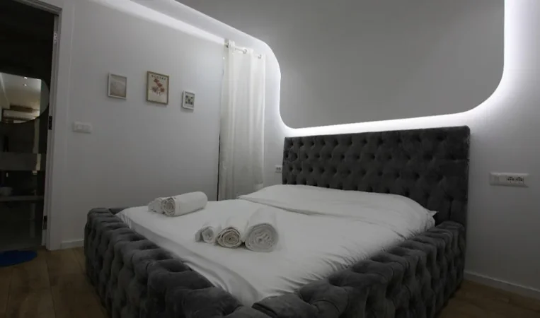 Tirane, jepet me qera apartament 1+1 , 40 m² 550 € 