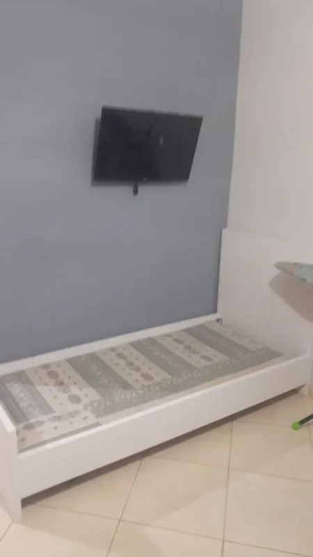 Tirane, jepet me qera apartament 1+1+Ballkon Kati 8, 75 m² 400 € (Astir)