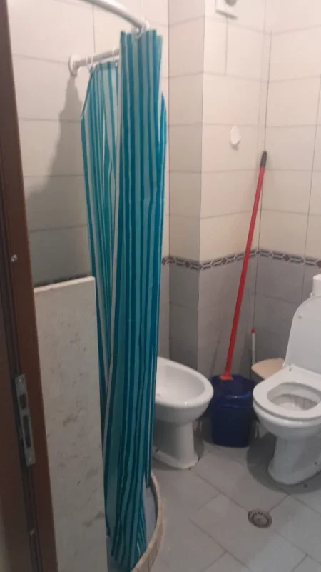 Tirane, jepet me qera apartament 1+1+Ballkon Kati 8, 75 m² 400 € (Astir)