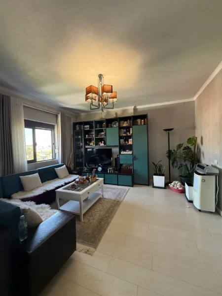 Tirane, shitet apartament 2+1+Aneks Kati 4, 98 m² 160.000 € (Yzberisht)