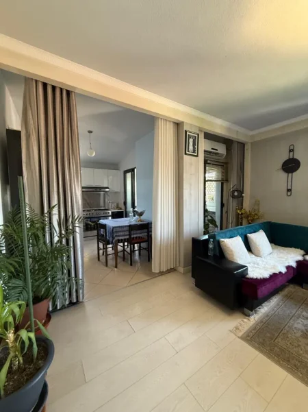 Tirane, shitet apartament 2+1+Aneks Kati 4, 98 m² 160.000 € (Yzberisht)