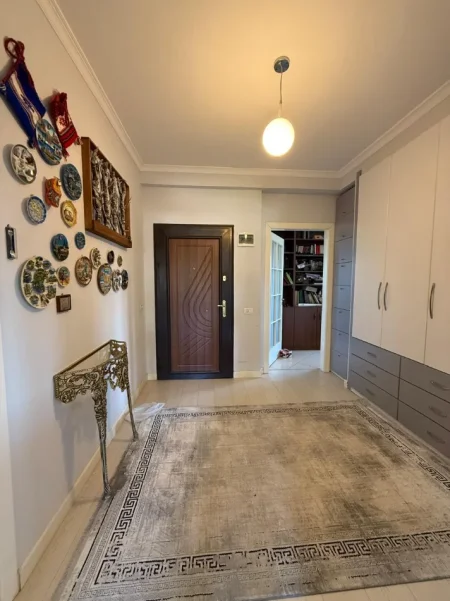 Tirane, shitet apartament 2+1+Aneks Kati 4, 98 m² 160.000 € (Yzberisht)