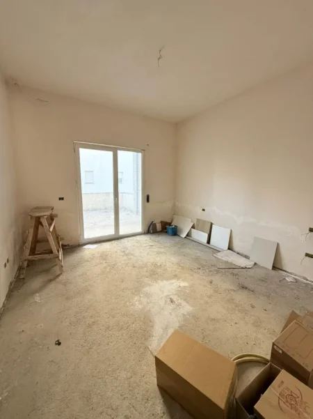 Tirane, shitet apartament 3+1+Ballkon Kati 2, 205 m² 256.000 € (Kopshti Zoologjik)
