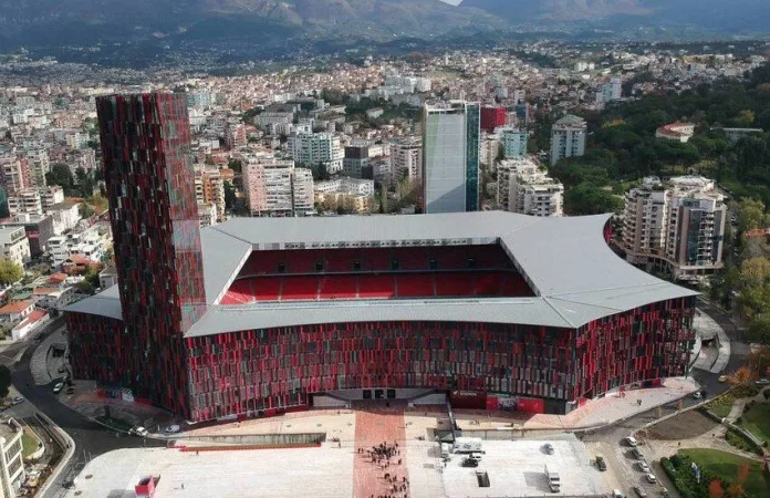 Tirane, jepet me qera , 810 m² (Air Albania)