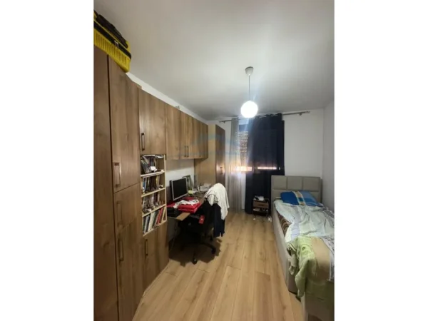 Tirane, shitet apartament 2+1 Kati 6, 90 m² 190.000 € (Fusha aviacionit)