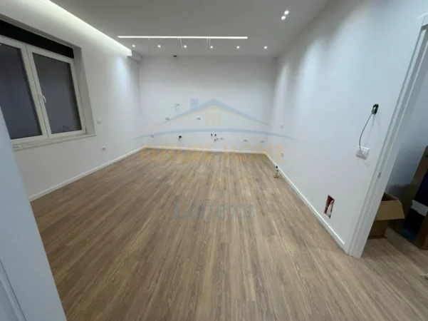 Tirane, shitet apartament 2+1 Kati 2, 102 m² 234.000 € (Rruga Eduard Mano)