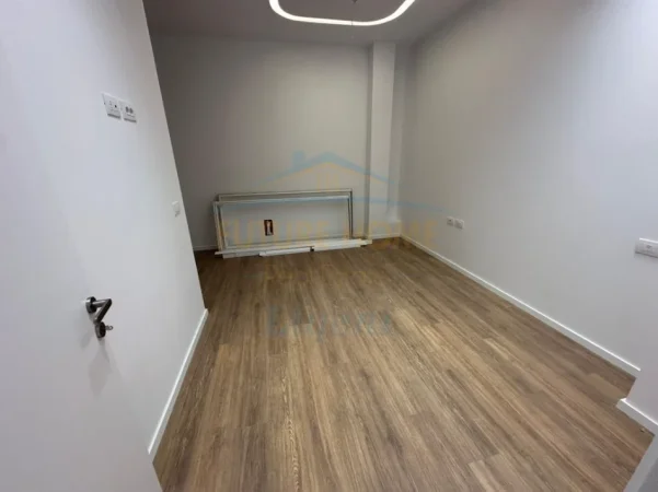Tirane, shitet apartament 2+1 Kati 2, 102 m² 234.000 € (Rruga Eduard Mano)