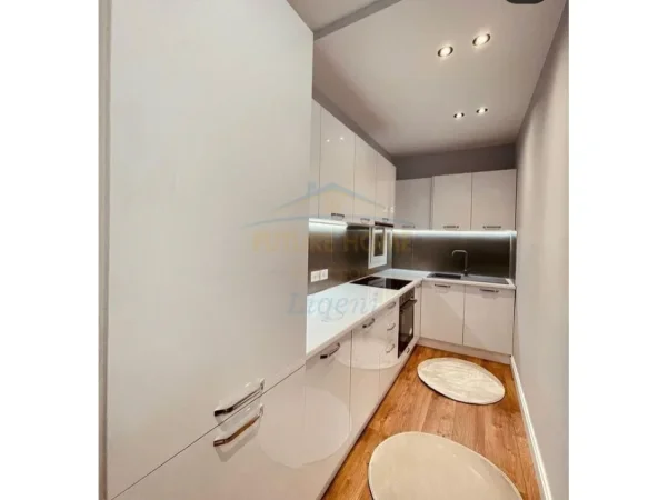 Tirane, jepet me qera apartament 2+1 Kati 2, 85 m² 820 € (Ish Parku i Autobusave)