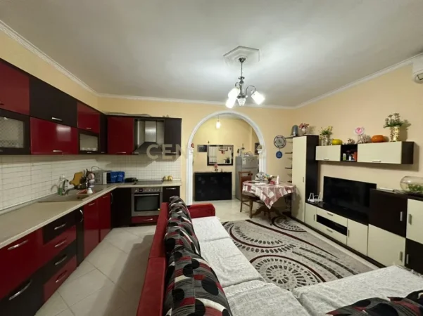 Tirane, shitet apartament 1+1+Ballkon Kati 2, 78 m² 120.000 € (yzberisht nela 6)