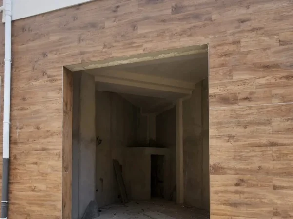 Tirane, Liste me oferta dyqan Kati 0, 32 m² 