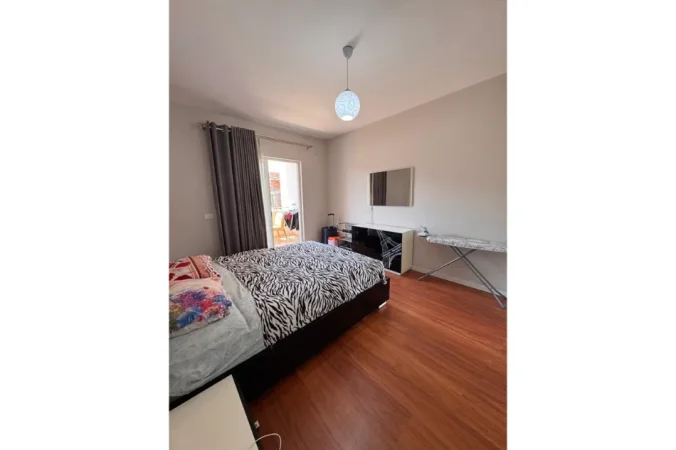 Pallatet Cabej, Apartament 1+1 - 400 Euro