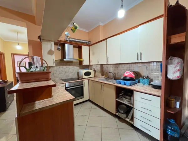 Tirane, shitet apartament 2+1+Ballkon Kati 5, 89 m² 150.000 € (Astir)