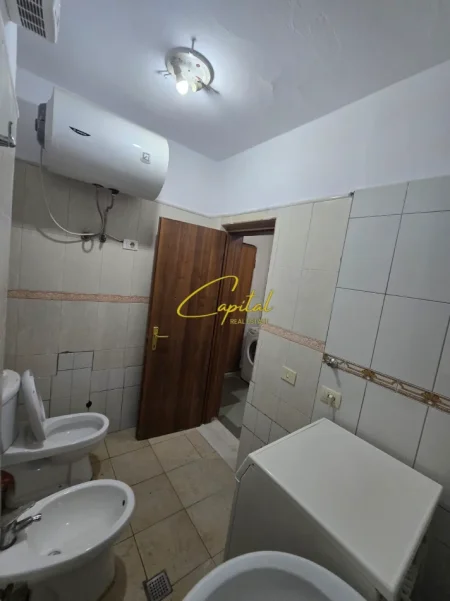 Tirane, jepet me qera apartament 1+1 Kati 3, 70 m² 500 € (RRUGA E ELBASANIT)