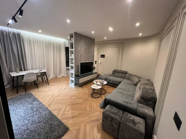 Tirane, jepet me qera apartament 1+1 Kati 4, 73 m² 650 € 