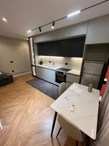 Tirane, jepet me qera apartament 1+1 Kati 4, 73 m² 650 € 