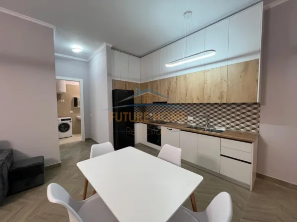 Tirane, jepet me qera apartament 1+1 Kati 3, 72 m² 850 € (Kompleksi delijorgji)