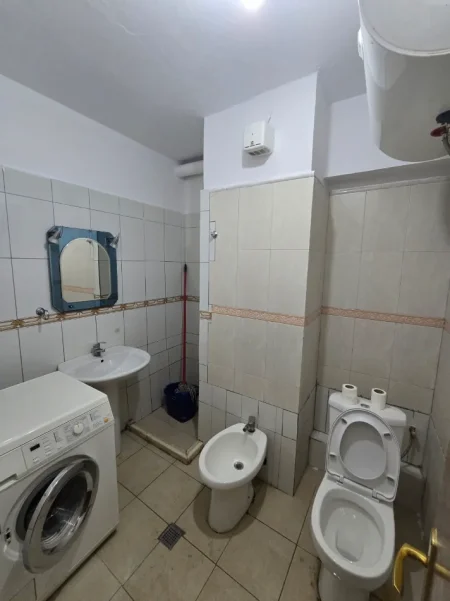 🏠 JEPET APARTAMENT 1+1 ME QERA NE RRUGEN E ELBASANIT, PAS SHKOLLËS "ASIM VOKSHI",  500 mije leke
