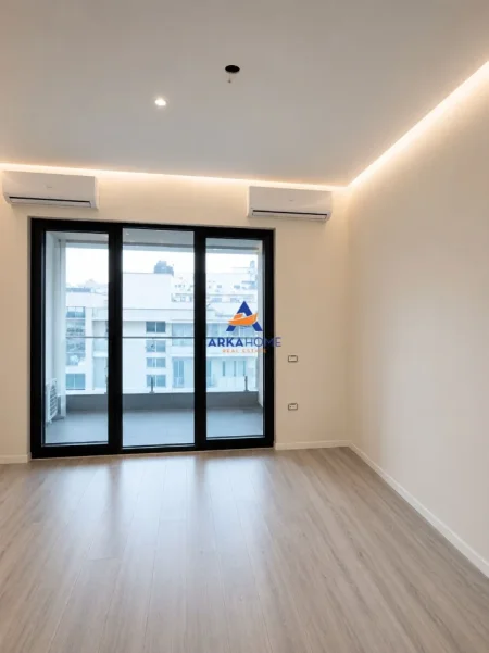 Tirane, jap me qera ambjent biznesi Kati 7, 130 m² 1.000 € 