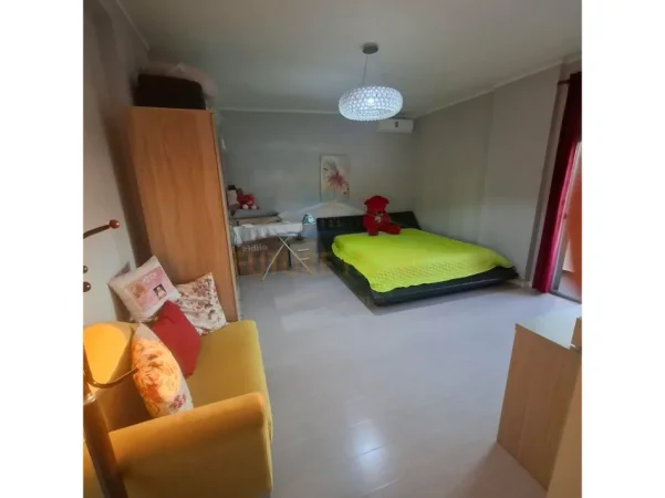 Shitet, Apartament 3+1+2, Mëzez 0696069906