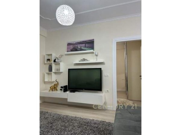 Vlore, shitet apartament 2+1+BLK Kati 7, 165.000 Euro (Lungomare)