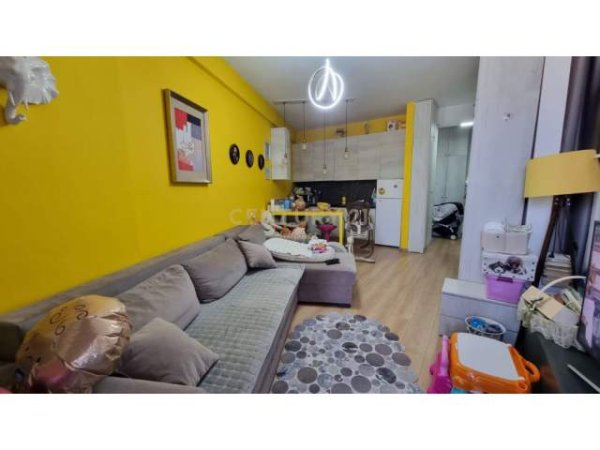 Apartament 1+1 për shitje tek medreseja