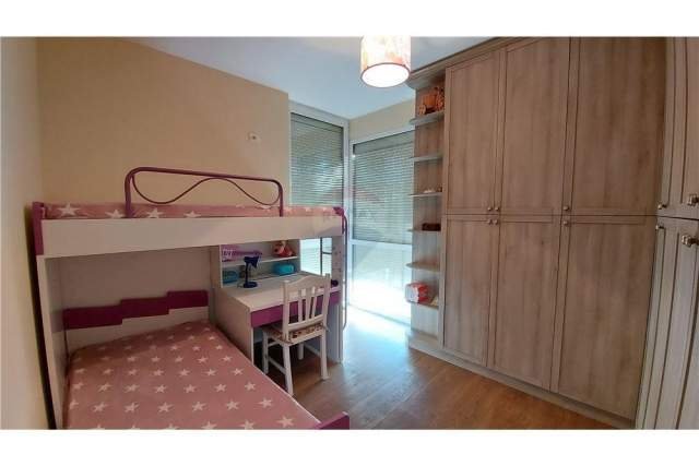 Tirane, jepet me qera apartament 2+1+BLK Kati 5, 90 m² 530 Euro (Rruga Jordan Misja)