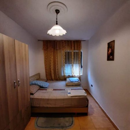 Tirane, jepet me qera apartament 1+1 Kati 1, 95 m² 50.000 Leke (ethem haxhi ademi)