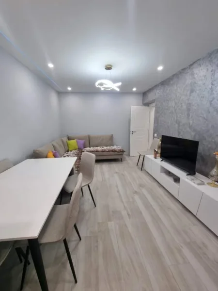 Tirane, jepet me qera apartament 2+1+BLK Kati 3, 550 Euro (Rr.ferit xhajko)