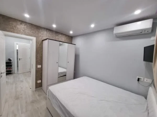 Tirane, jepet me qera apartament 2+1+BLK Kati 3, 550 Euro (Rr.ferit xhajko)