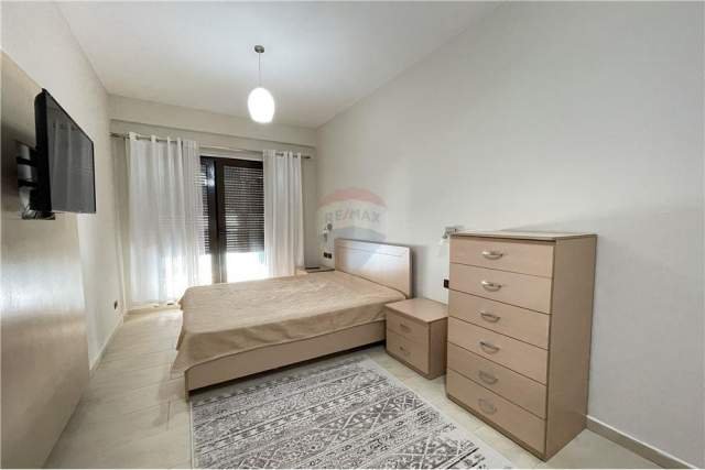 Tirane, jepet me qera apartament 2+1+A+BLK Kati 3, 100 m² 1.000 Euro (Garda e Republikes)