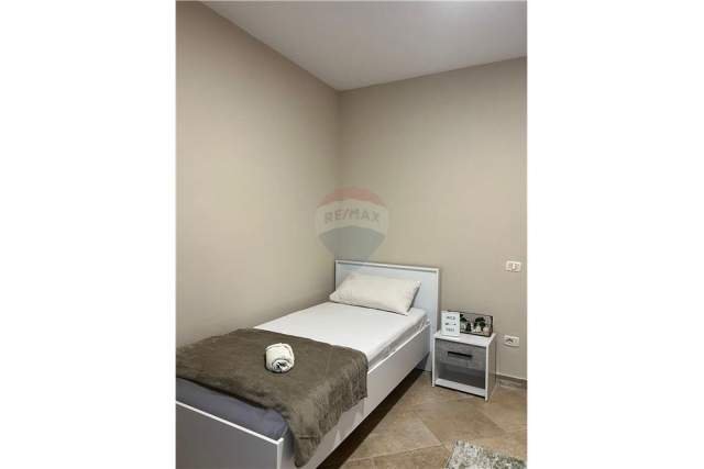 Tirane, jepet me qera apartament 2+1+BLK Kati 4, 110 m² 600 Euro (Liqeni i Thate)