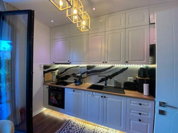 Tirane, jepet me qera apartament 2+1 Kati 1, 89 m² 950 Euro (Naim Frasheri)