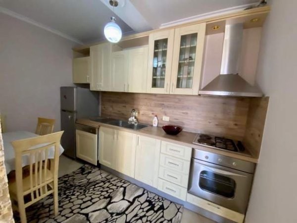 Tirane, jepet me qera apartament 2+1+BLK Kati 5, 110 m² 700 Euro (Rruga Durrsit)