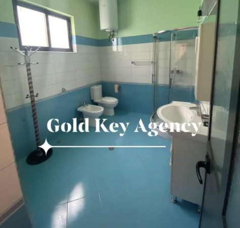 Durres, shes shtepi 3+1+BLK Kati 1, 550 m² 85.000 Euro (SPITALL)