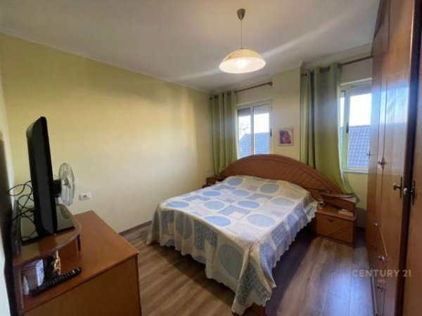 Tirane, shes apartament 2+1+2 101 m² 175.000 Euro (Kopshti Botanik Zoologjik)