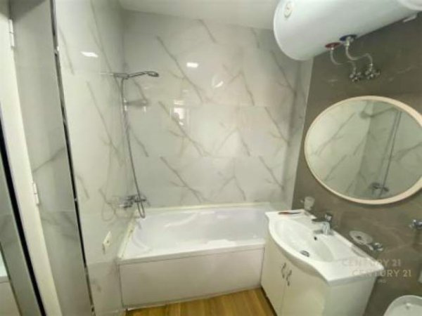 Tirane, shitet apartament 54 m² 150.000 Euro