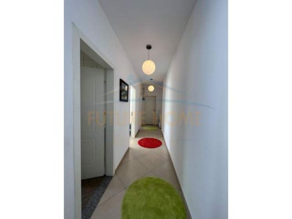 Tirane, jepet me qera apartament 2+1 Kati 5, 114 m² 450 Euro