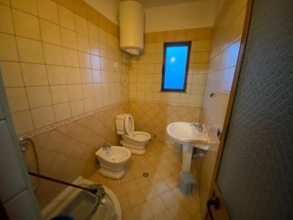 Tirane, jepet me qera Vile 2+1+BLK Kati 3, 120 m² 450 Euro (Selite)