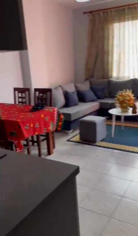 Tirane, jepet me qera apartament 1+1+BLK Kati 7, 70 m² 350 Euro (Rruga Teodor Keko)