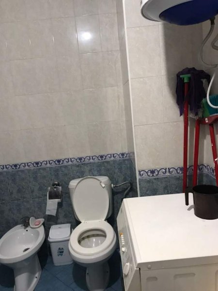 Tirane, jepet me qera apartament 2+1 Kati 1, 91 m² 40.000 Leke (Yzberisht)