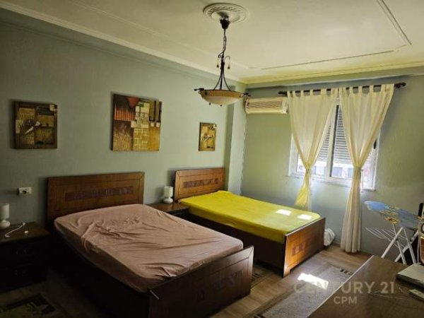 Tirane, jepet me qera apartament 1+1+BLK 70 m² 600 Euro (zog i zi)
