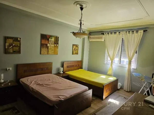 Tirane, jepet me qera apartament 1+1+BLK 70 m² 600 Euro (zogu i zi)