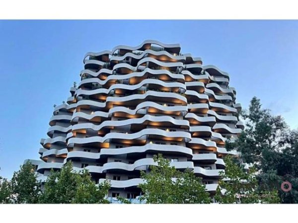 Shitet apartament 4+1+2 tek Residenca Lion Park 336 m² 1.178.975 Euro