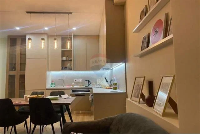 Tirane, shitet apartament 1+1+BLK 74 m² 145.000 Euro